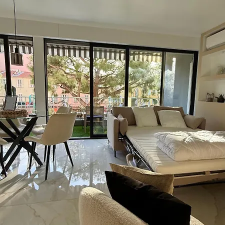 Appartement Le Soleil Tropezien, Somptueux 2 Pieces Renove, Terrasse, Centre, Vue Mer, Menton