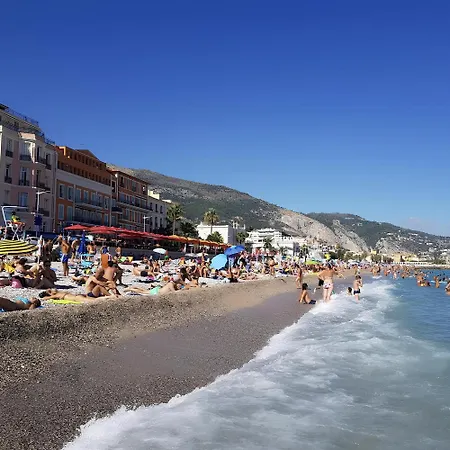 Le Soleil Tropezien, Somptueux 2 Pieces Renove, Terrasse, Centre, Vue Mer, Appartement Menton