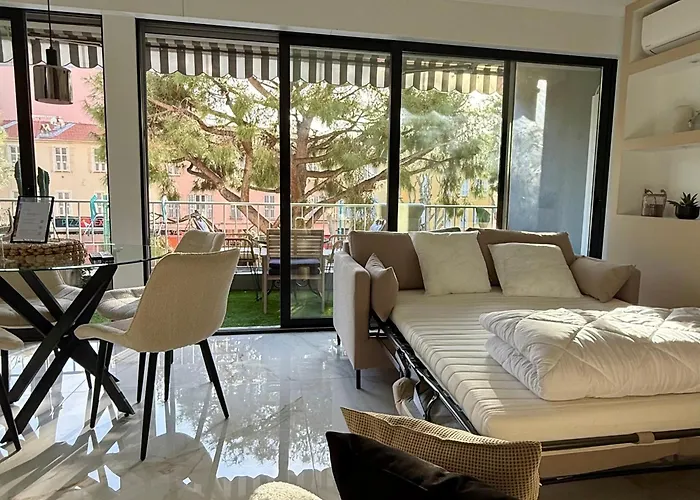 Apartament Le Soleil Tropezien, Somptueux 2 Pieces - Terrasse Vue Mentona