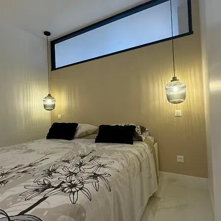 Apartamento Le Soleil Tropezien, Somptueux 2 Pieces Renove, Terrasse, Centre, Vue Mer, *