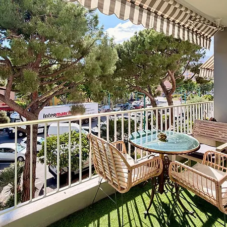 Le Soleil Tropezien, Somptueux 2 Pieces - Terrasse Vue מנטון